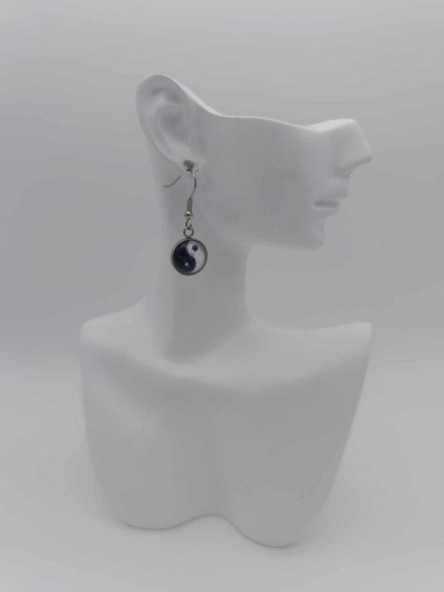 Boucles d'oreilles cabochons Yin et Yang