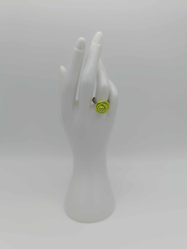 Bague en porcelaine froide Petite rose