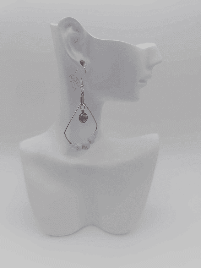 Boucles d&#039;oreilles en métal, perles et strass 